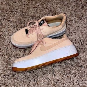 Nike Air Force 1 Sage Low Platform